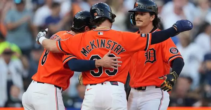 Venezuelan pitchers Montero and De Jesus combine for a 5-hitter as the Tigers beat the Astros 8-0