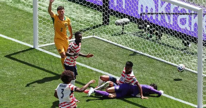 Despite Christian Pulisic’s absence, US beats Australia 2-0 to advance to World Cup knockout round