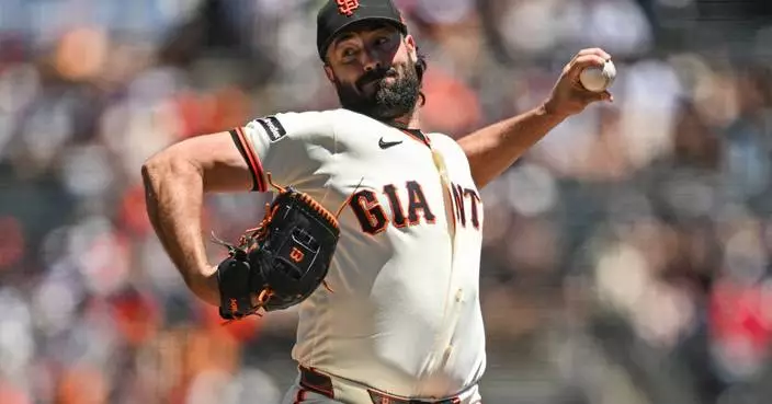 Ray outduels Sale in Cy Young matchup and Giants hold off slumping Braves 3-2 to take series