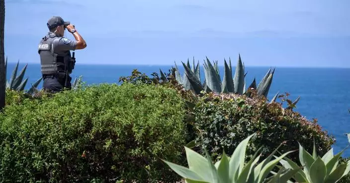 Search expands for a teenage girl swept into the ocean in Southern California