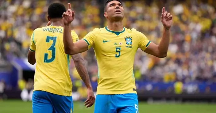 Gabriel Martinelli scores late in injury time to help Brazil beat Japan 2-1 at World Cup