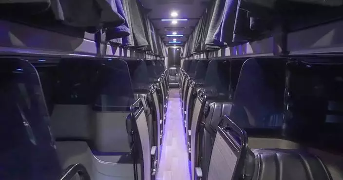 Napaway Unveils the Next Generation of Sleeper Coaches, Delivers the First to Florida Everblades and Dolphin Transportation