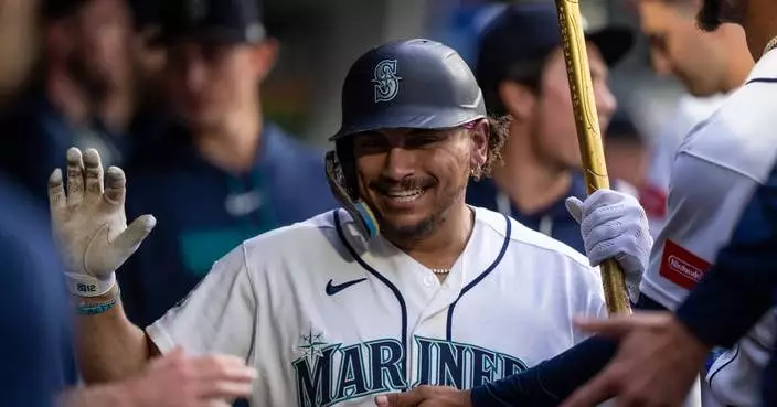 Cole Young’s single in 10th gives streaking Mariners another walk-off win, 3-2 over Mets