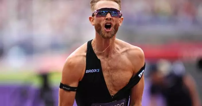 Josh Kerr of Britain breaks the men’s mile world record that stood since 1999