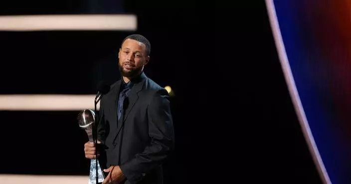 Stephen Curry to have a dedicated exhibit at the Basketball Hall of Fame, a 1st for an active player