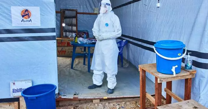 Ebola deaths in Congo top 500 as health workers threaten to strike