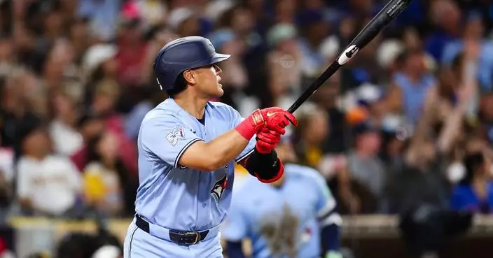 Blue Jays' Okamoto hits 22nd homer to tie Ohtani's rookie mark in 5-3 win over Padres