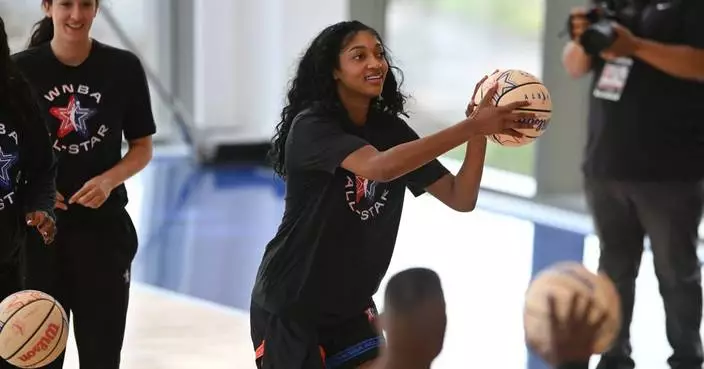 Delle Donne, Austin and high schooler Banks spark Washington to Shooting Stars title