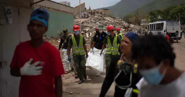 As quake rescue effort winds down, Venezuelans are left alone to recover their dead
