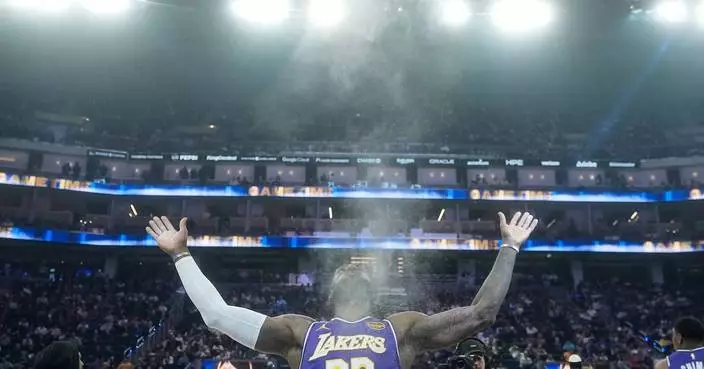 LeBron James scheduled to speak Thursday at Fanatics Fest in NYC, as NBA waits to hear his plans