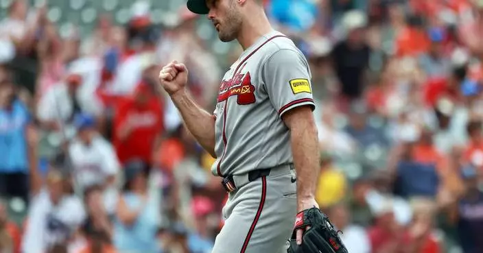 Weiss' unusual intentional walk works as the Braves hold on: 'I would have got killed for that one'