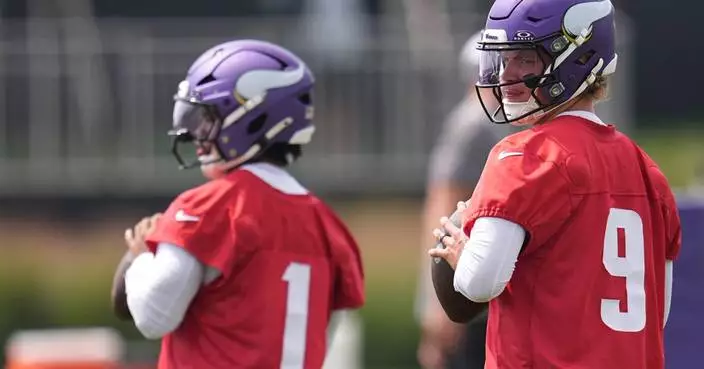 Vikings camp opens with the QBs and their teammates playing it cool over the spotlighted competition