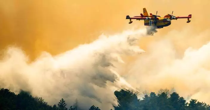 Wildfire southwest of Denver forces thousands to evacuate and destroys more than 160 structures
