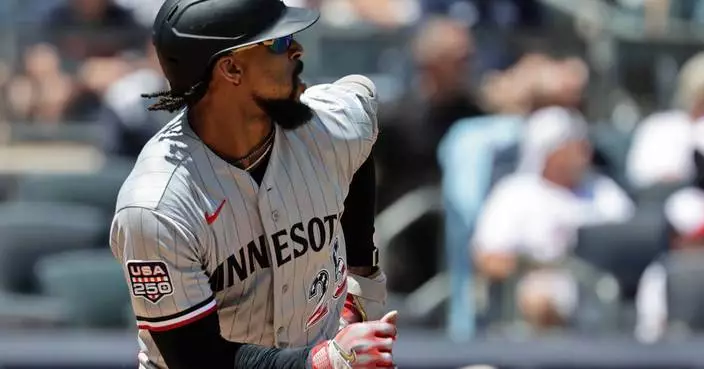 Twins center fielder Byron Buxton leaves game against Yankees with a hip injury