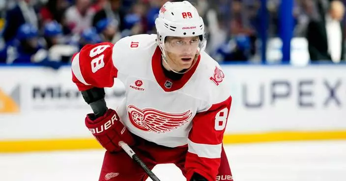 NHL free agency spills into Day 2 with Patrick Kane among those available