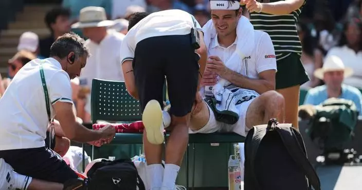 Taylor Fritz loses to Alexander Zverev in Wimbledon quarterfinals after knee tendonitis flares up