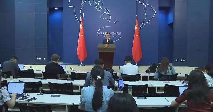 China willing to continue offering help for Ebola fighting in Africa: spokesman