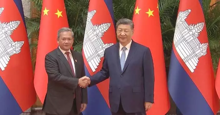 Xi meets Cambodian PM on bilateral ties