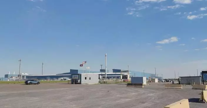 US town struggles with poverty even as local steel industry booms