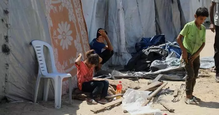Displaced Gazans struggle with heatwave, pest infestation