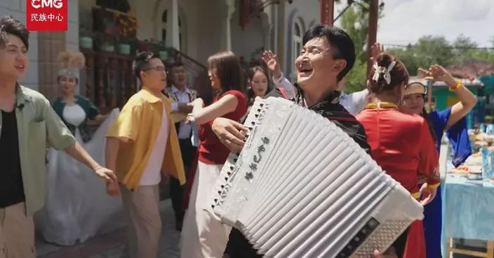 CMG hosts discover cultural diversity in Xinjiang border city