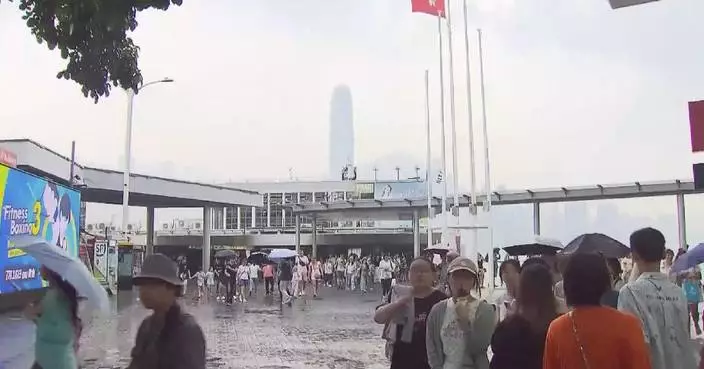 Hong Kong issues No. 8 typhoon signal as Noul draws near