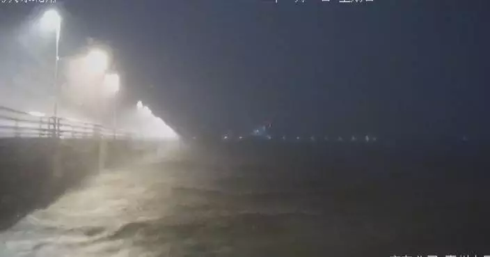 Waning Typhoon Noul heads for Hunan