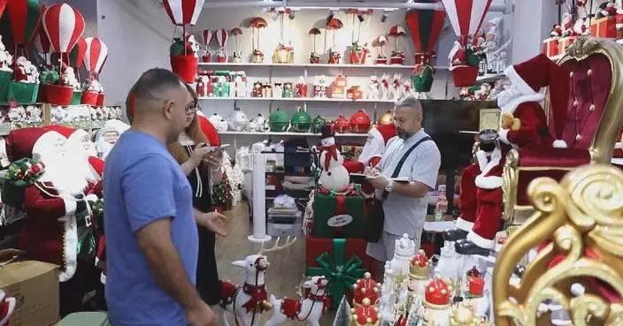 China's Yiwu market experiences peak season for holiday goods exports