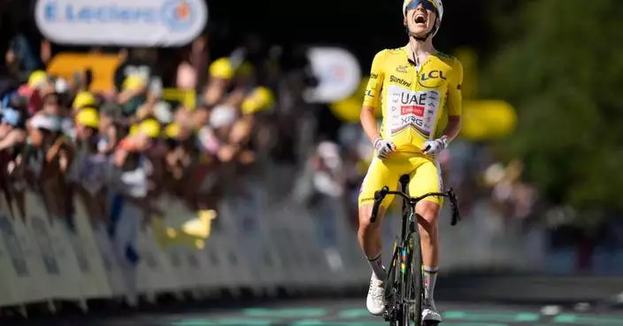 Pogačar powers to 3rd stage victory to demoralize rivals and extend Tour de France lead
