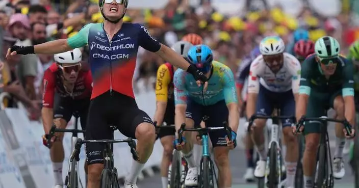 Dutch rider Kooij wins stage 5 of the Tour while Traeen keeps leader's yellow jersey