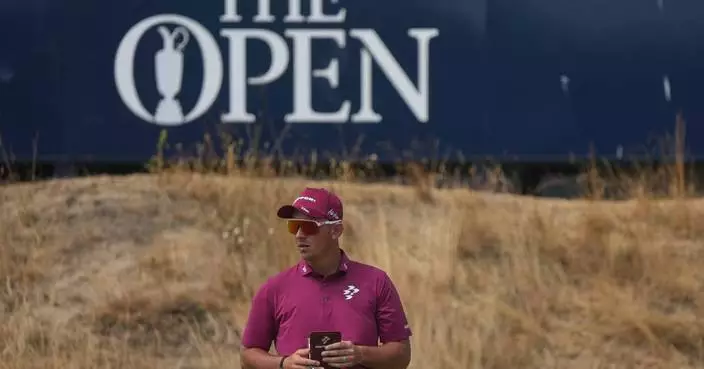 Lucas Herbert and Sam Burns match the major championship record with 62s at the British Open