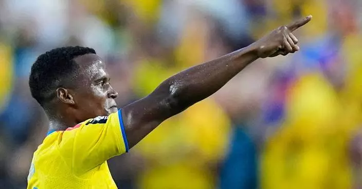 Jhon Arias scores and Colombia beats Ghana 1-0 to reach the World Cup Round of 16