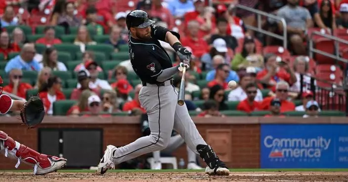 Locklear, Pdaadt help the Diamondbacks beat the Cardinals 10-6