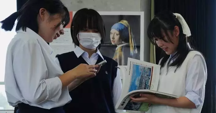 Young Japanese artists turn school blackboards into a hit medium for creativity