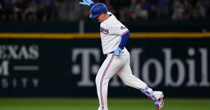 Joc Pederson hits first 2 of Rangers' 4 homers in 7-3 win over Mariners to take key AL West series