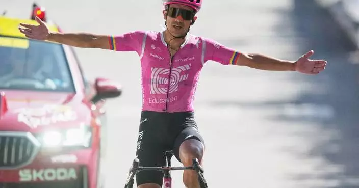 Carapaz wins stage 18 of the Tour de France with a late breakaway, Pogacar keeps overall lead