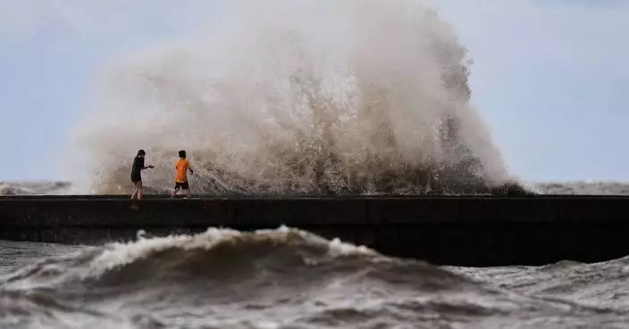 Tropical Storm Bertha makes landfall in Louisiana and moves toward Texas