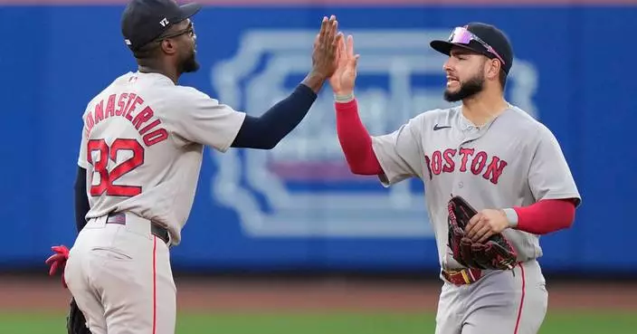 Monasterio, Yoshida hit 2-run homers as Red Sox beat Mets 4-0 for 8-game winning streak