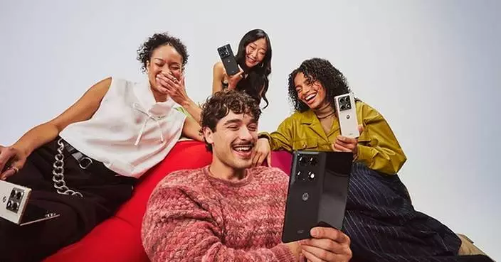 Motorola razr fold ushers in a bold new era of foldables