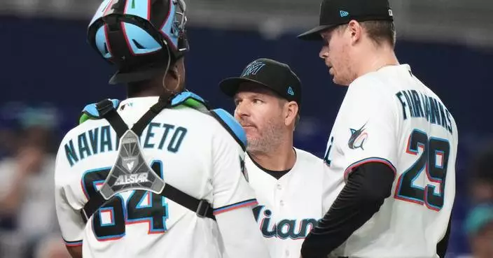 Marlins' Pete Fairbanks leaves with nerve irritation and numbness after facing 1 batter vs. Red Sox