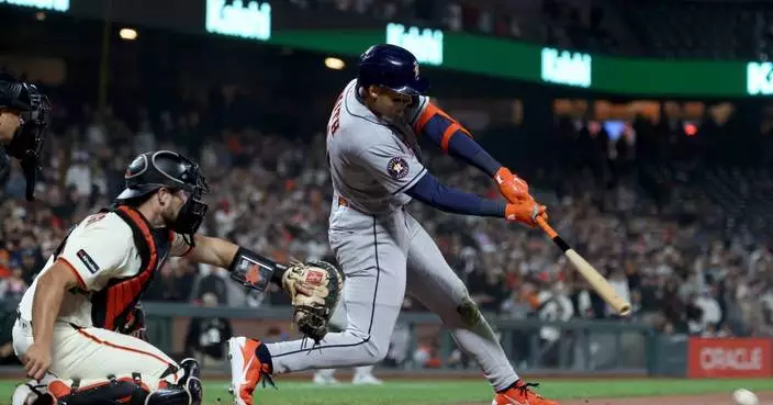 Jeremy Peña hits go-ahead single, Isaac Paredes 2-run double in 10th as Astros rally past Giants 6-3