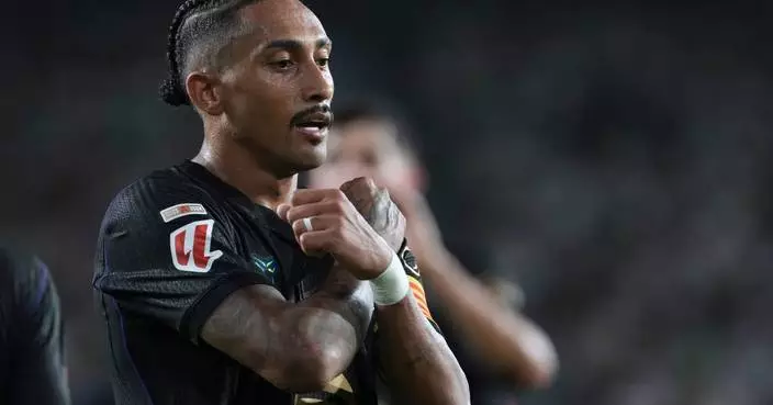 Torres scores twice in debut for PSG, Barcelona wins big and Salah scores