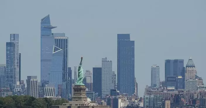 Boat capsizes in New York Harbor, woman and 5-month-old baby die