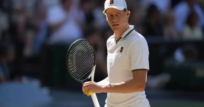 Top-ranked Jannik Sinner withdraws from the US Open with a knee injury