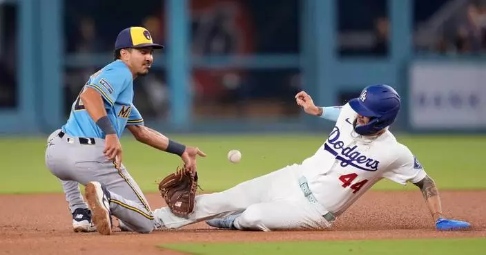 Dodgers' Andy Pages fractures hand on hit by pitch vs the Pirates