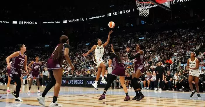 Mitchell scores 29 points before sitting out 4th and Clark adds 24 as Fever beat Tempo 101-95