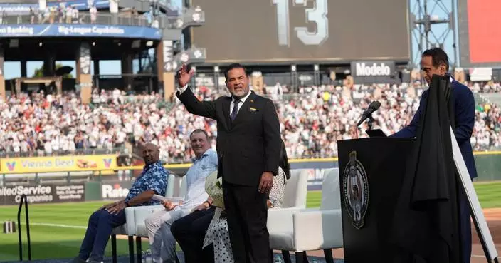 White Sox retire No. 13 of former manager and shortstop Ozzie Guillén
