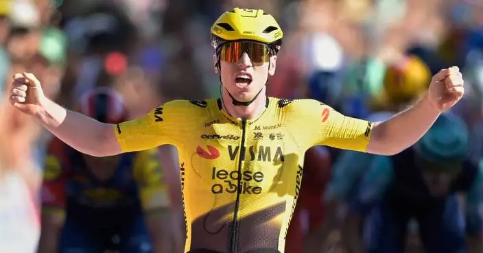 Matthew Brennan finishes ahead of race leader Tadel Pogačar to win stage 2 of Spanish Vuelta