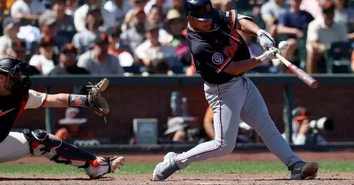 Lee's pinch-hit single in 10th sends Tigers past Giants 3-1 after Melton and Webb duel on mound