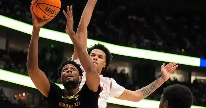 Chancellor grants 19 college basketball players a 5th season and orders portal open Monday